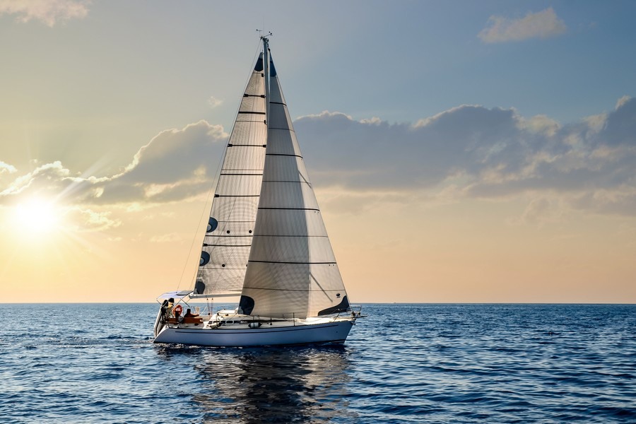 Changer le réservoir à carburant de son bateau - Voile & Moteur